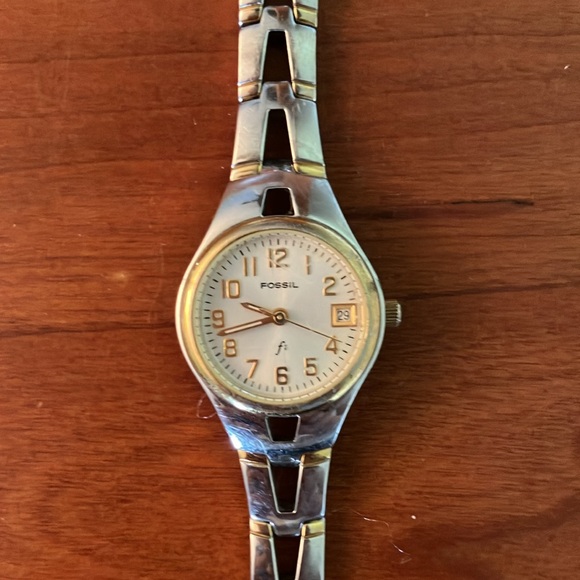 Fossil two-tone watch. - Picture 2 of 4